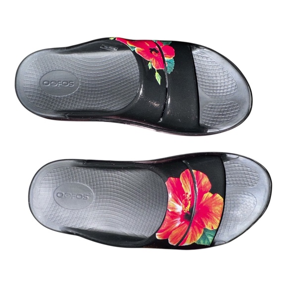 OOFOS Shoes - Oofos Ooh Ahh Limited Hibiscus Sandals 9